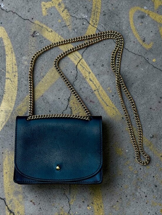 Madewell Handbags - Madewell 'The Chain' Leather Crossbody Bag